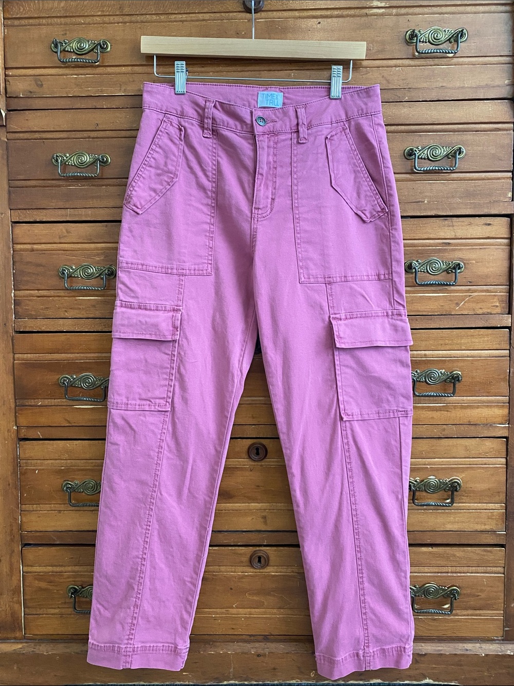 Time and Tru Women’s High-rise Cargo Pant